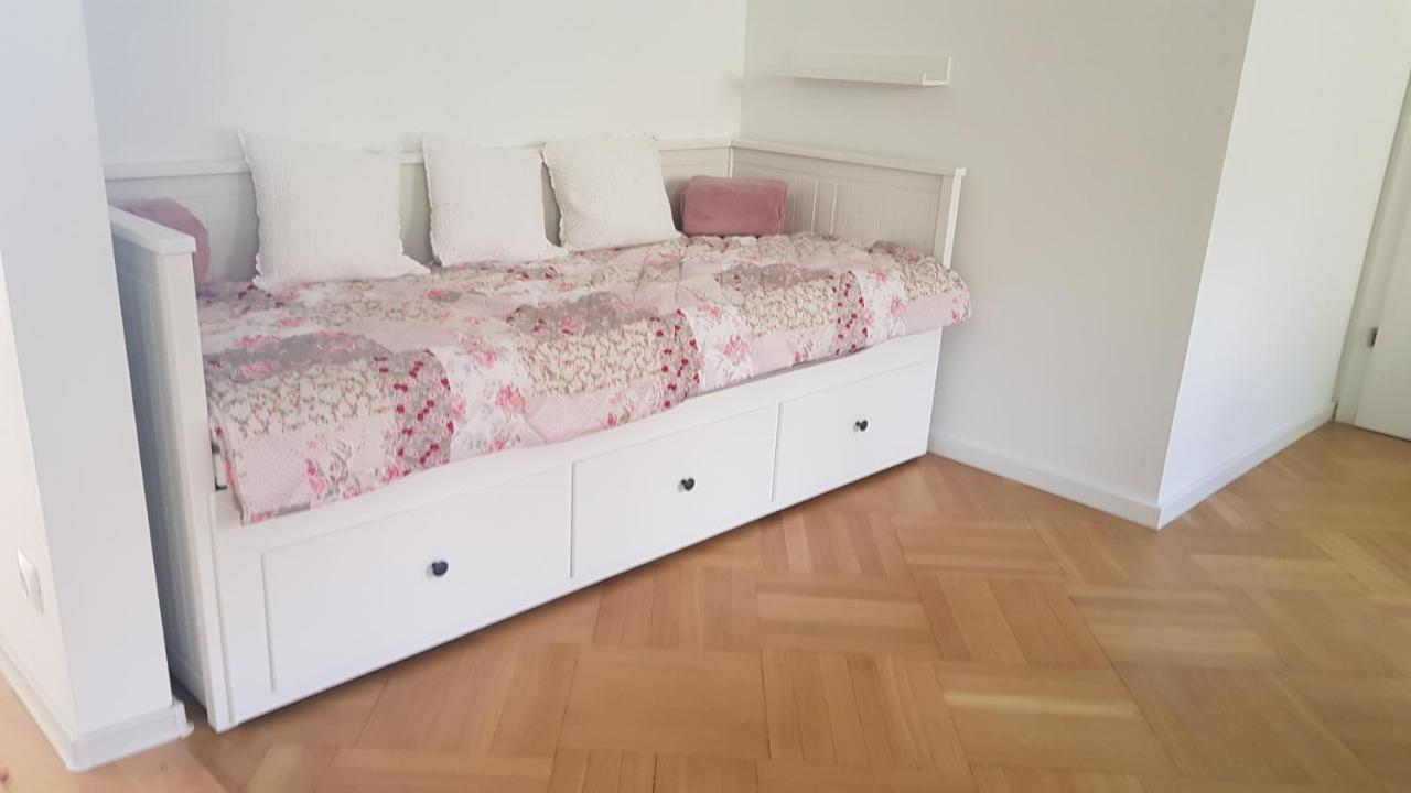 Blick Ueber Krems Mit Gartenpavillon Eksteriør billede